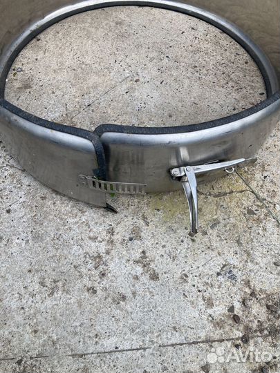 Кожух запасного колеса