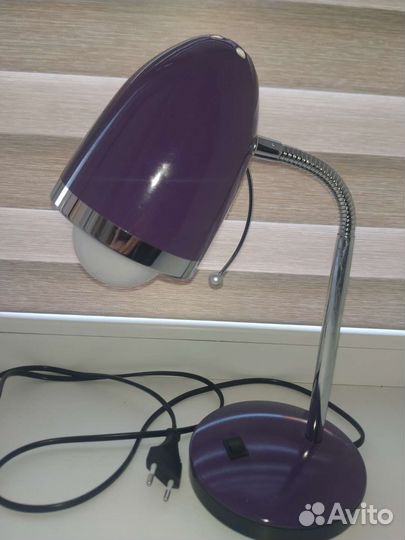 Лампа настольная