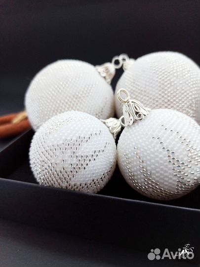 Елочные игрушки