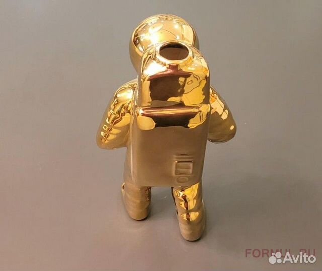 237726 Статуэтка Авторская работа Космонавт