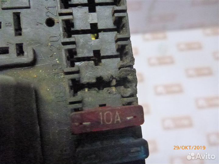 Блок предохранителей Volkswagen Passat B3 2E 1991