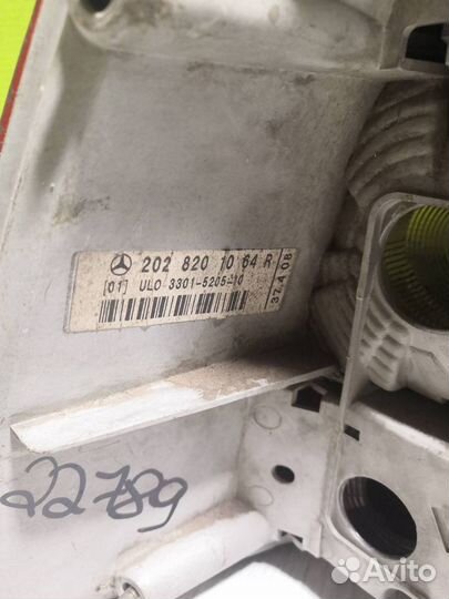 Фонарь задний правый Мерседес Бенз 202 93-00