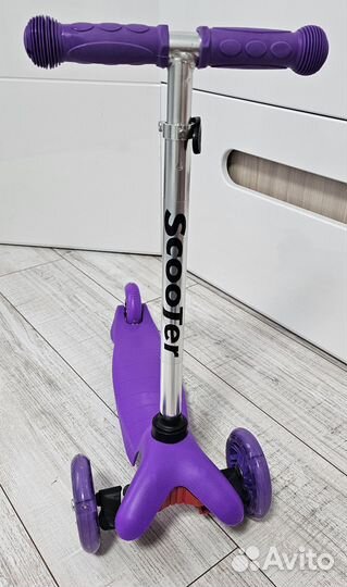 Самокат трехколесный Scooter Mini