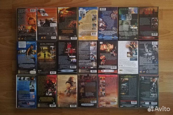 Видеокассеты vhs в боксах