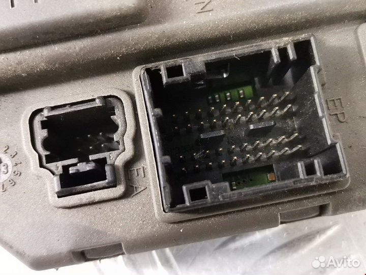 Блок предохранителей для Peugeot-Citroen C5 1