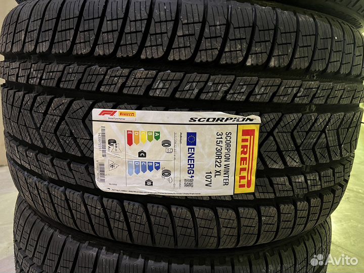 Pirelli Scorpion Winter 295/35 R21 и 315/30 R22