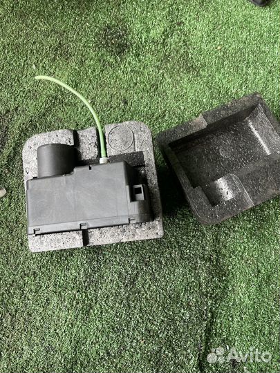 Умпрессон центрального замка VW Passat B4