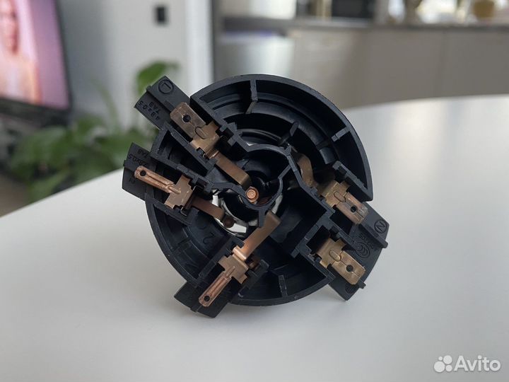 Коннектор на чайник bork к800 к810 к600 к780