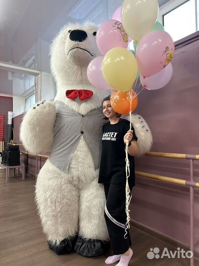 Белый мишка, панда, чебурашка на праздник