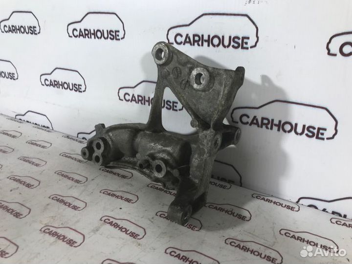 Кронштейн генератора Ford Focus 2 1.6 TDI 2010