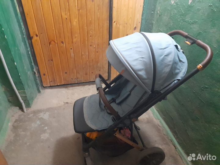 Прогулочная коляска luxmom h2