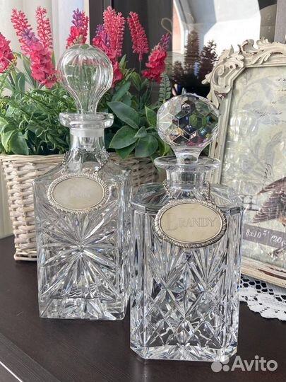 Роскошные, очень тяжелые хрустальные штофы