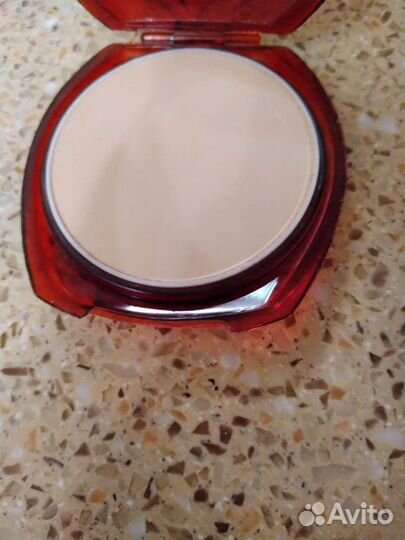 Пудренница винтажная