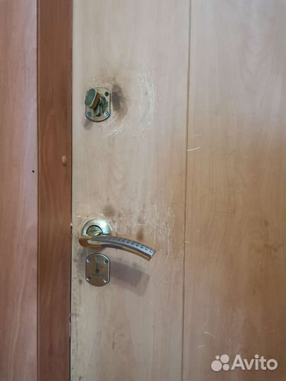 Дверь входная металлическая бу