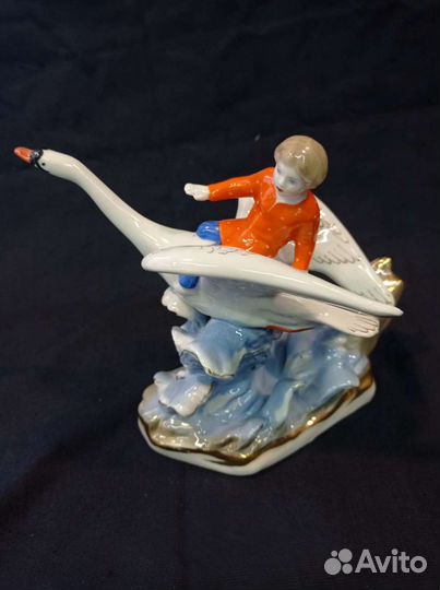 Статуэтка фарфоровая дулево 1968 год