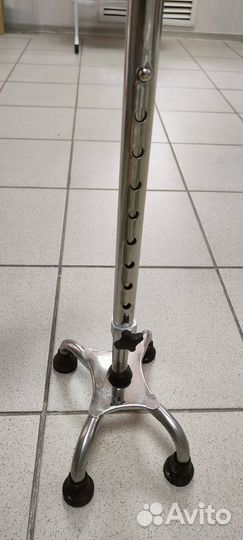 Трость четырехопорная