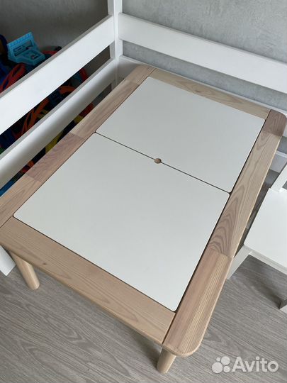 Детский стол IKEA flisat и стул IKEA kritter