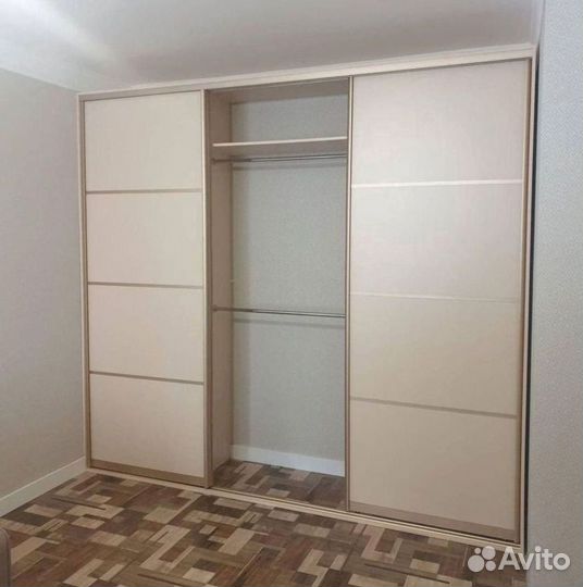 Шкаф распашной под ключ