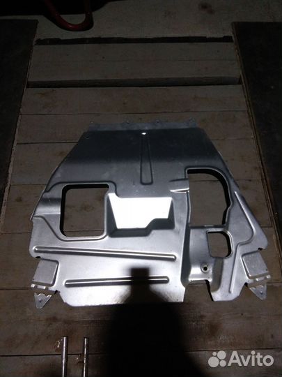 Пыльник (защита) двигателя granta