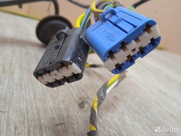 Проводка (коса) двери передняя левая Ford Fiesta