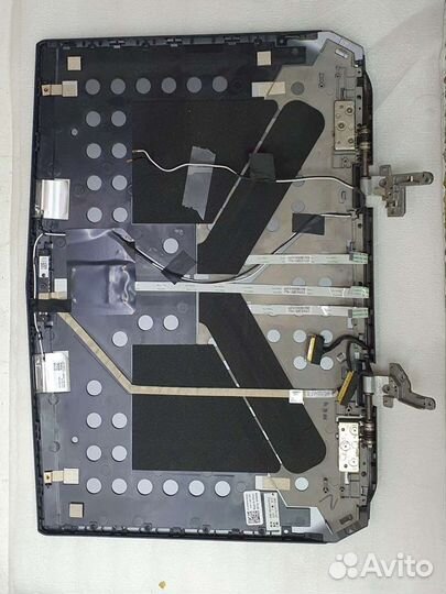 Разбор Dell Alienware 15 P42F002