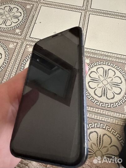 iPhone xr в корпусе 13