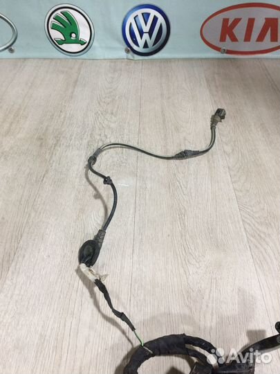 Разъем датчика абс ABS Skoda Volkswagen VAG