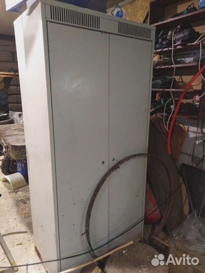 Шкаф металлический для одежды