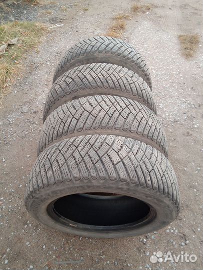 Goodyear Ultragrip Ice Arctic 205/60 R16