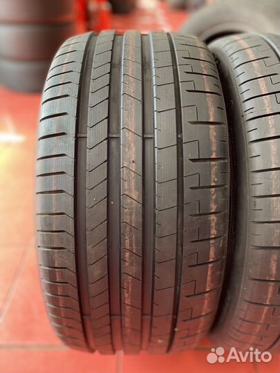 Pirelli P Zero PZ4 275/35 R20 102Y