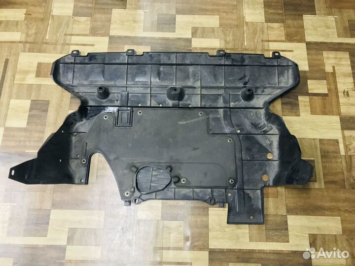 Пыльник двигателя центральный subaru forester S14
