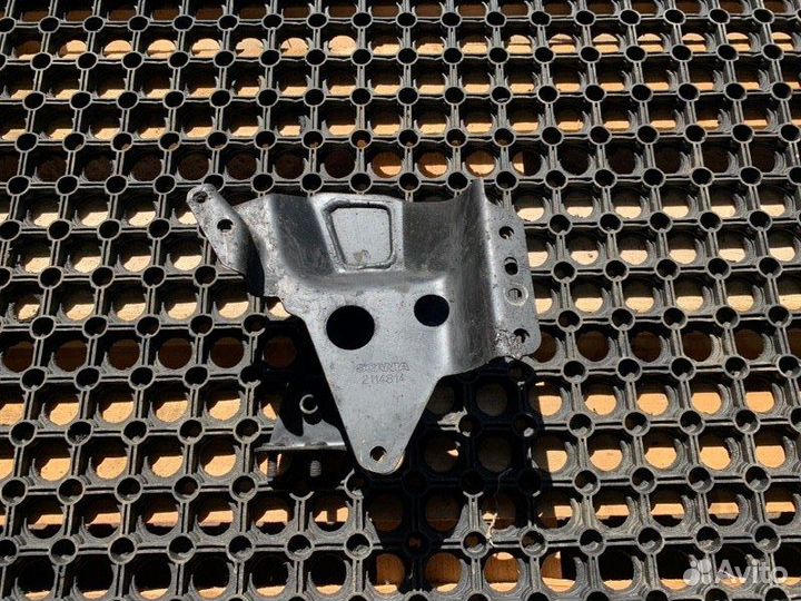 Кронштейн бачка гур Scania P 5 Серия P440 LA4X2HNA