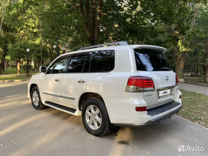 Lexus LX, 2009