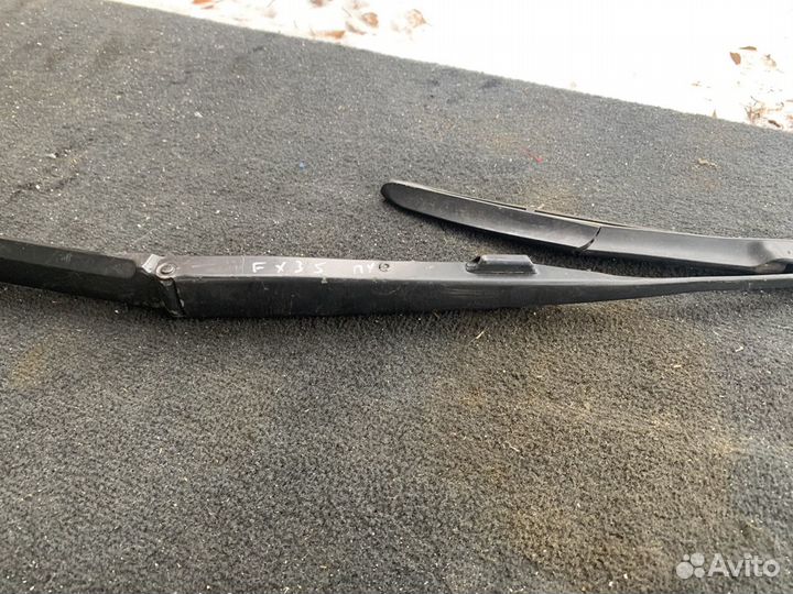 Infiniti fx 35 fx45 поводок дворника