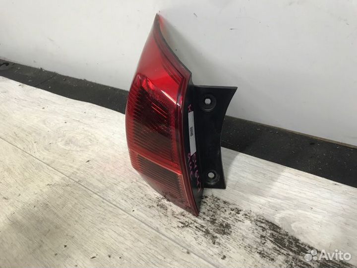 Фонарь левый Nissan Qashqai J10