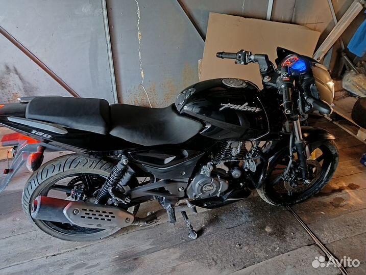 Bajaj pulsar 180 год 2021