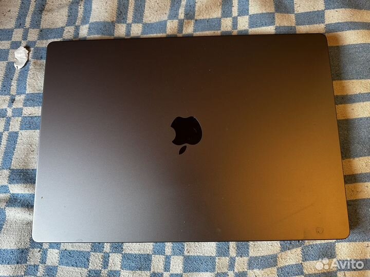 Macbook pro 16 m2 2023