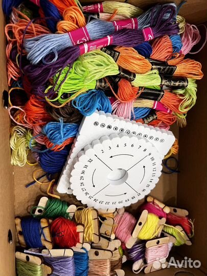 Нитки мулине с бобинами
