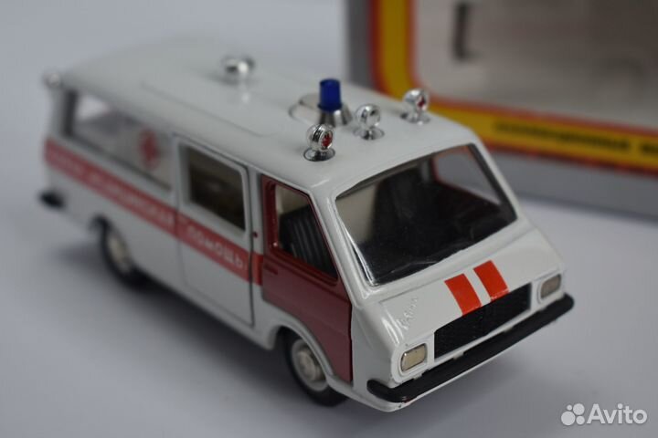 Раф 2203 Скорая помощь Модель 1:43