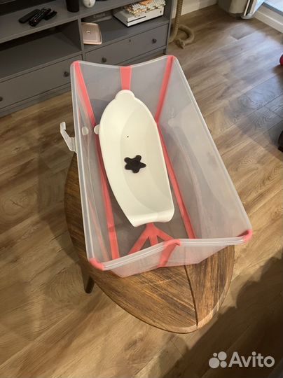 Ванночка с горкой stokke