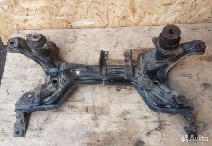 Подрамник балка подмоторная VW Passat B4 2E МКПП