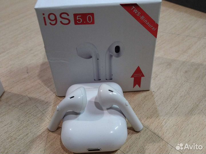 Беспроводные наушники I9S TWS, б/у