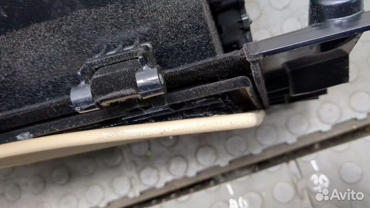 Бардачок Tesla Model S