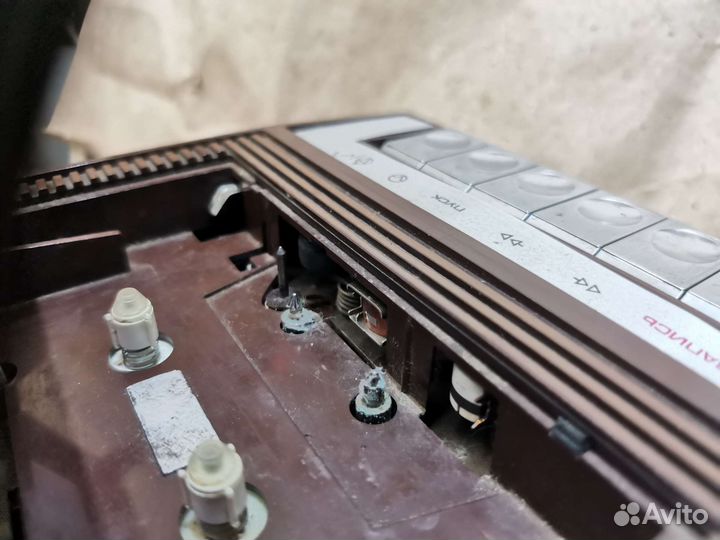 Кассетный магнитофон