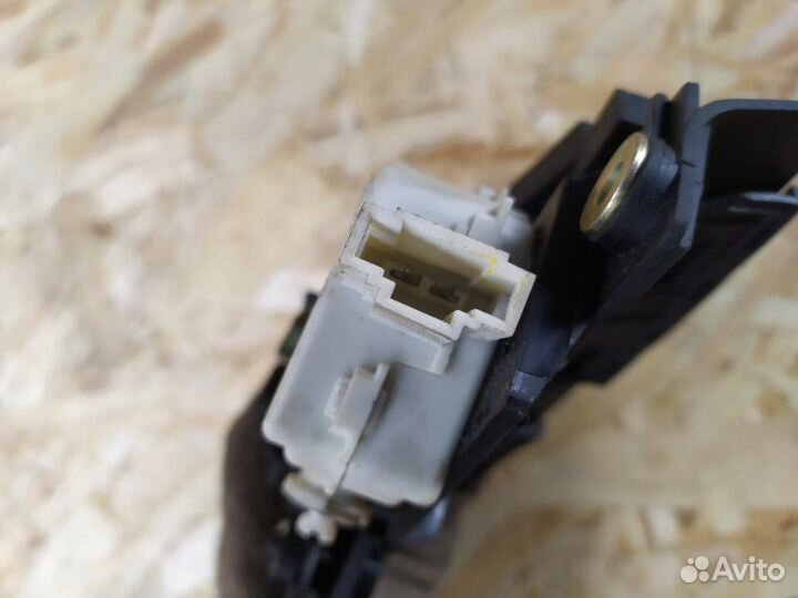 Замок багажника Audi A6 C5 3.0