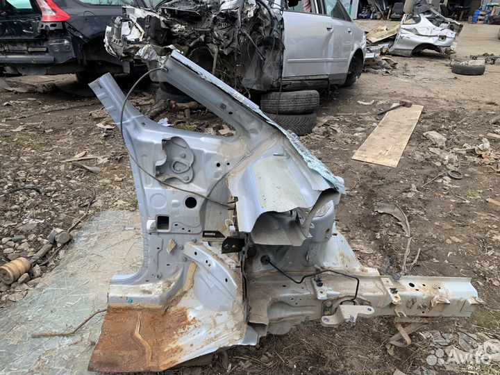 Четверть передняя левая Mitsubishi colt z30 02-12