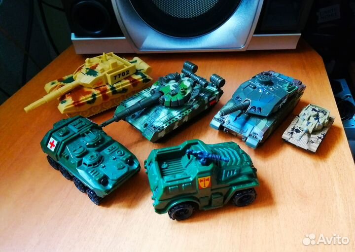 Игрушечные танки