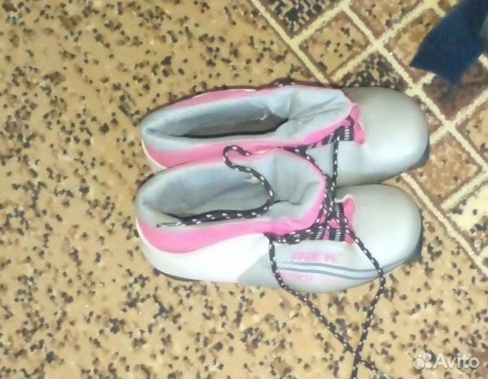 Лыжи беговые и ботинки