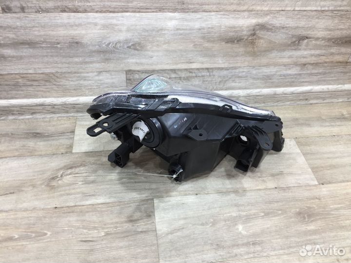 Фара левая Nissan Almera G15 / Ниссан Альмера Г15