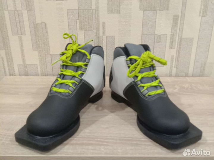 Лыжные ботинки quechua classic 20, размер 32